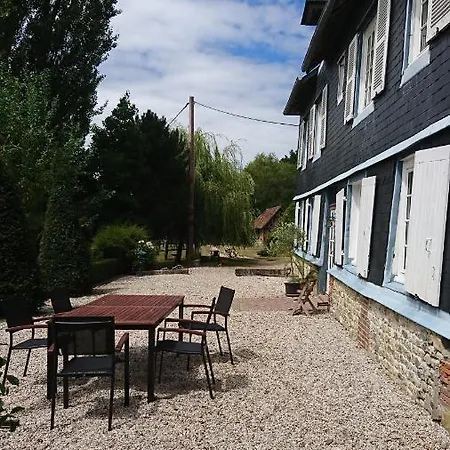 Lieu Prevel Bed & Breakfast Equemauville