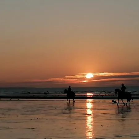 Lieu Prevel Bed & Breakfast Equemauville